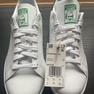 Never worn Stan Smith Adidas sneakers